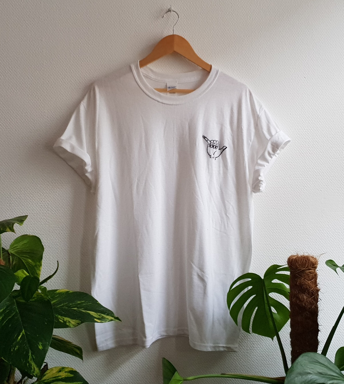 Hand Embroidered Shaka Surfer Hand Shirt - Spacy Shirts