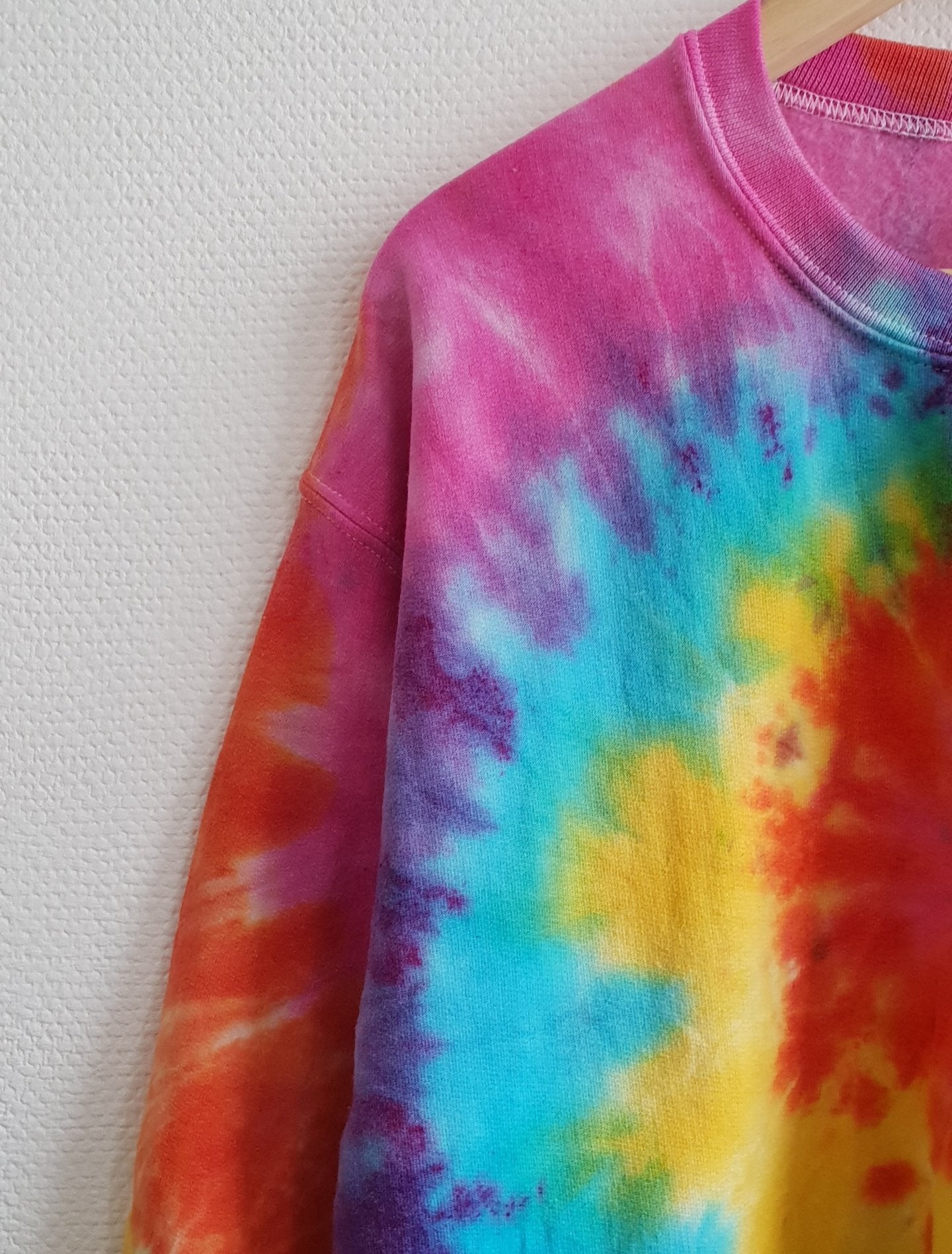 Colorful Tie-Dye Crop Sweatshirt - Spacy Shirts