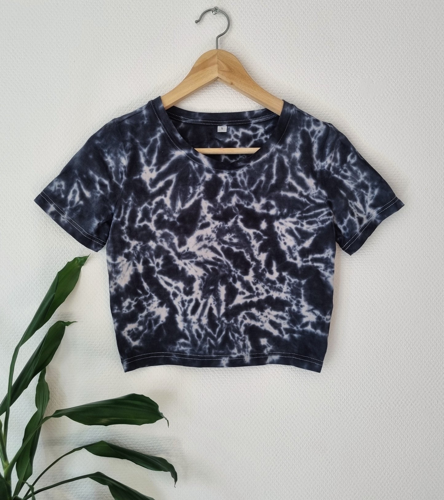 Hand Designed Fitted Dark Gray Galaxy Tie-Dye Crop Top